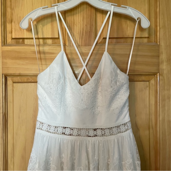 Fashion Novia White Lace Spaghetti Strap Maxi Dress - Picture 7 of 15